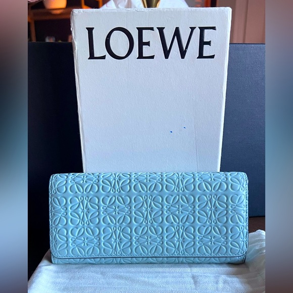 LOEWE ANAGRAM Imprinted Baby Blue Leather Gold Metal Snap Zip Coin Wallet - Picture 1 of 16